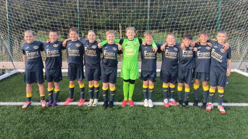Franz Ferdinand Rocks: Sponsors Local Youth Football Team!