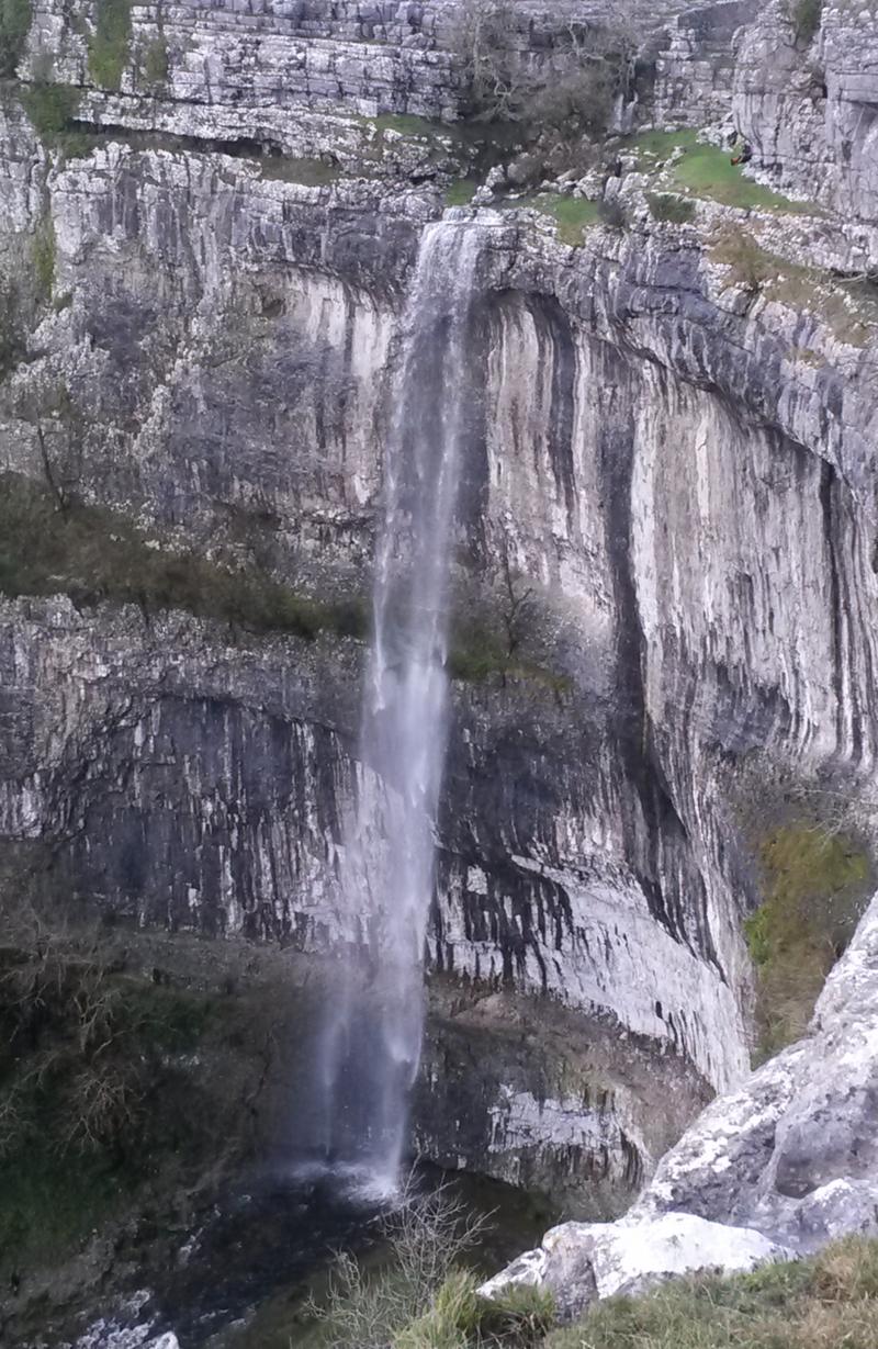 Storm Desmond Malham Cove Waterfall Flows Again Amid Heavy Rain BBC News