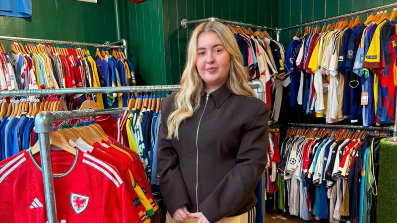 Teen plans to leave uni 'debt free' after making £35,000 selling vintage football shirts