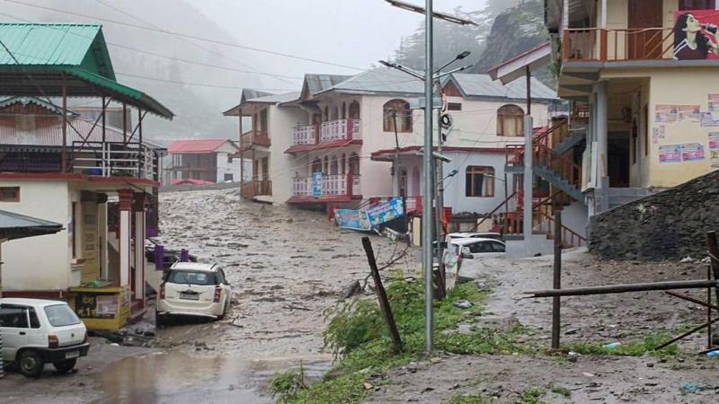 More than 100 missing after flash floods in India