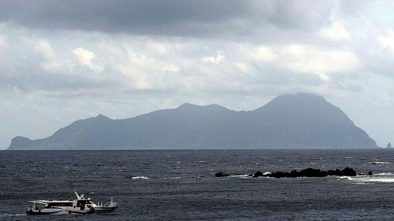 Japan islanders sleepless after 900 earthquakes in two weeks