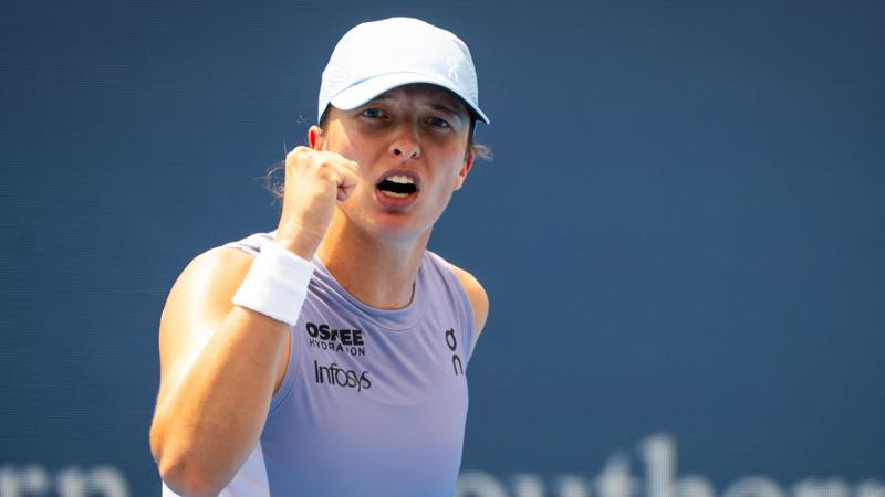 Swiatek to face Paolini in Cincinnati final