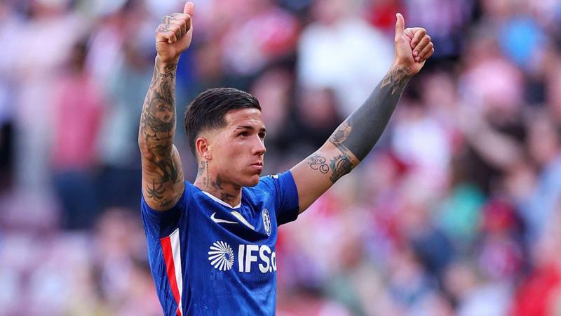 A pivotal day for Chelsea, Man City and Fernandez - what's going on?