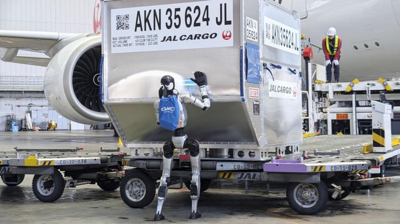Japan Airlines trials humanoid robots as ground handlers