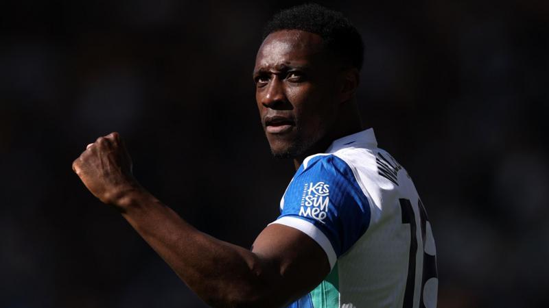 'Not just goals, he's a great connecter' - should Welbeck be in England squad?