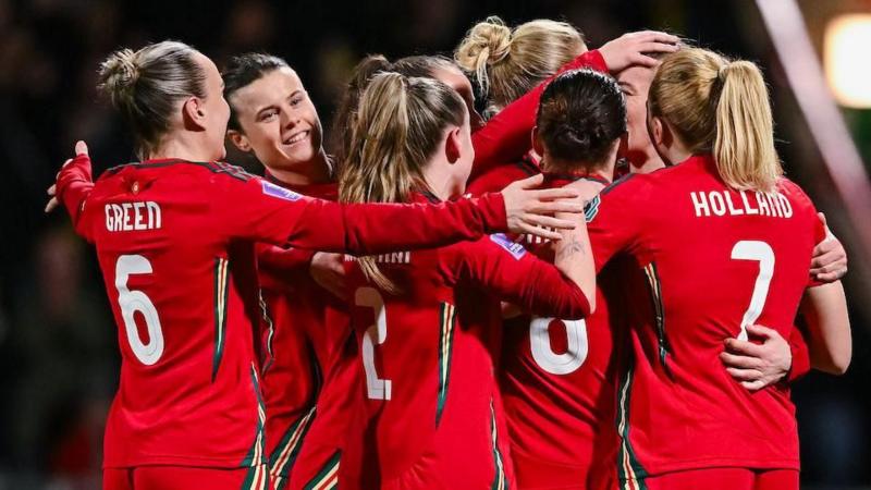 Wales Women's Football Team - BBC Sport
