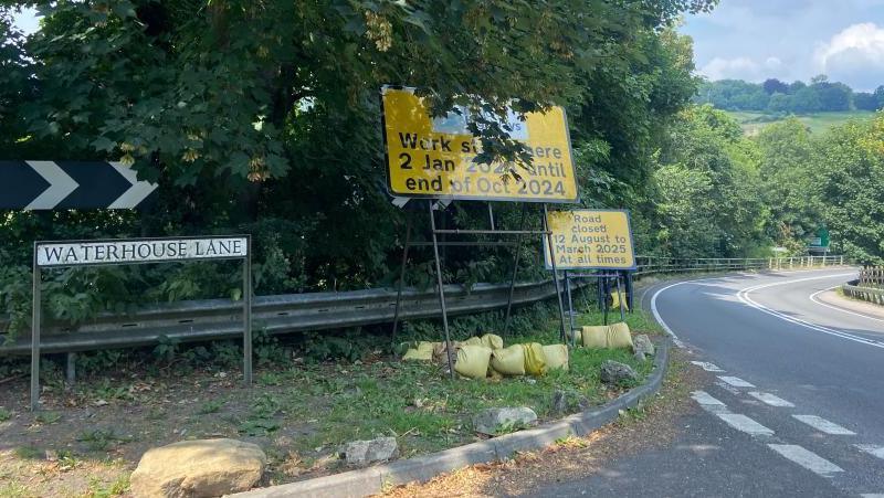 Road closure signs next to the A36 between Wiltshire and Bath.