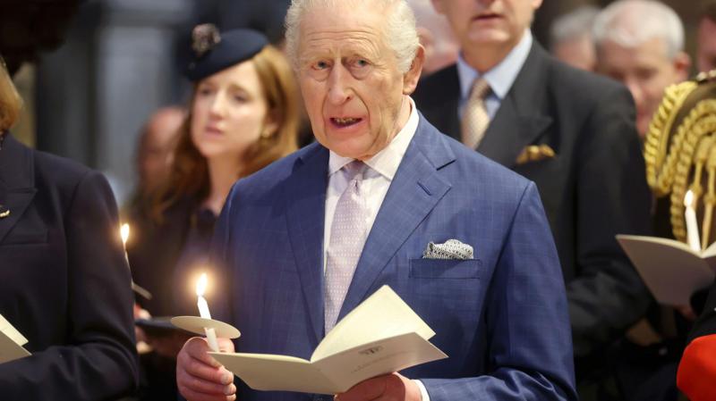 King supports persecuted Christians in Advent service