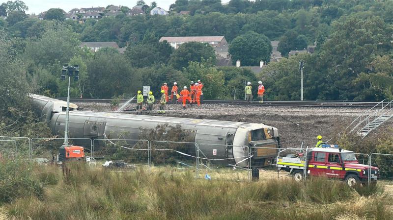Track defect found near derailment site - report