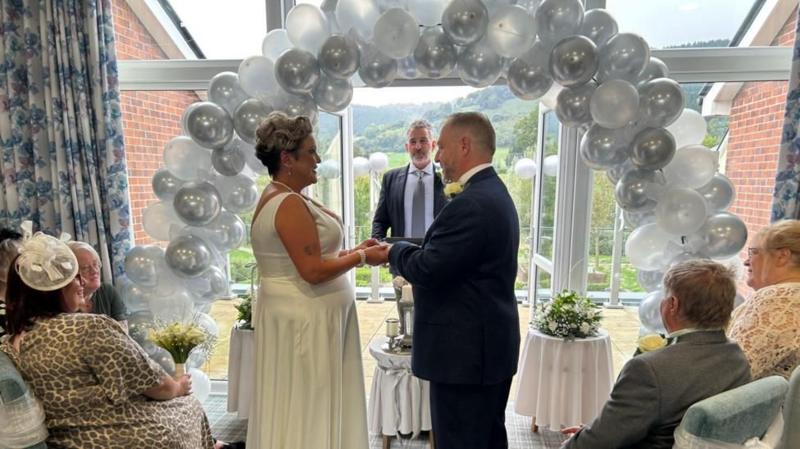Bride moves wedding to care home so mum with dementia can be there