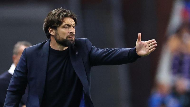 New Leicester boss Martin 'must show he can adapt'