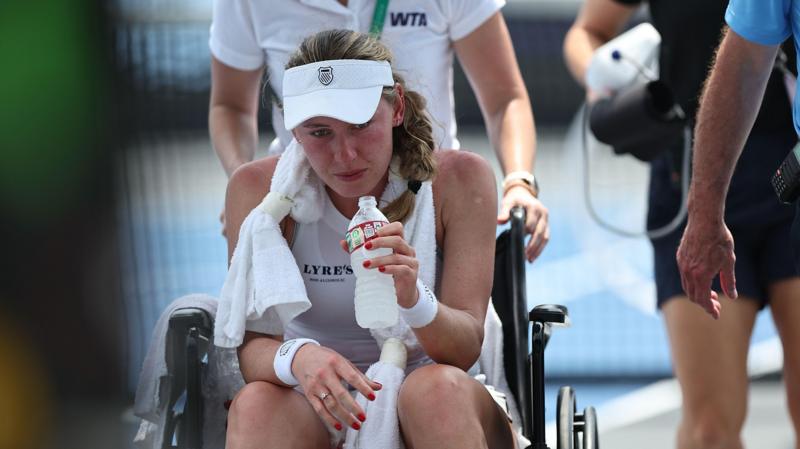 Alexandrova collapses on court amid 34C heat