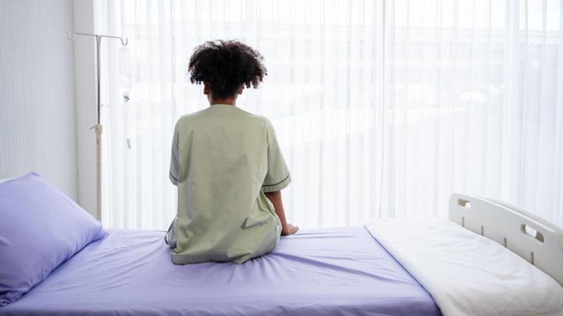 Unacceptable waits for adult gender clinic appointments, review says