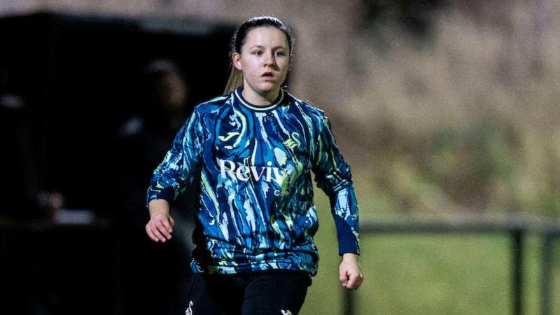 Swansea City Women defender Lauren Davies