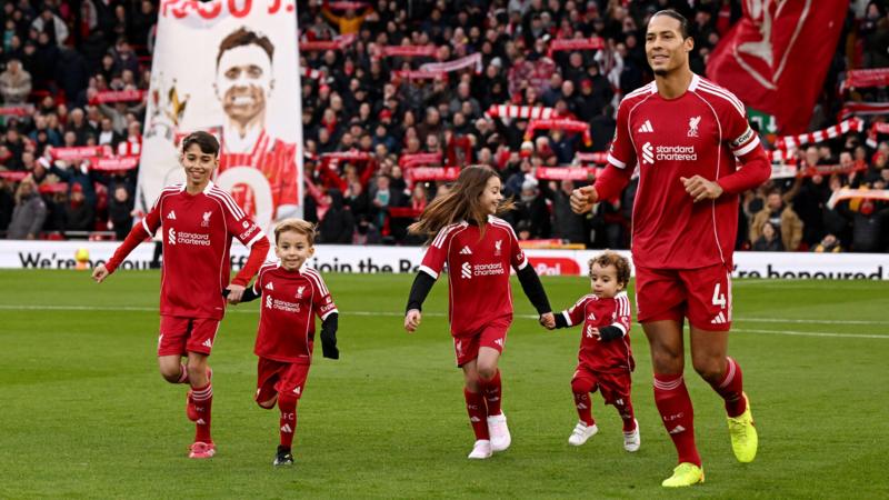 Diogo Jota's children lead tributes before Liverpool v Wolves