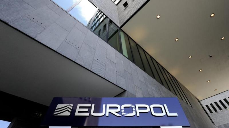 Two Dutch teenagers arrested in spying case linked to Russia