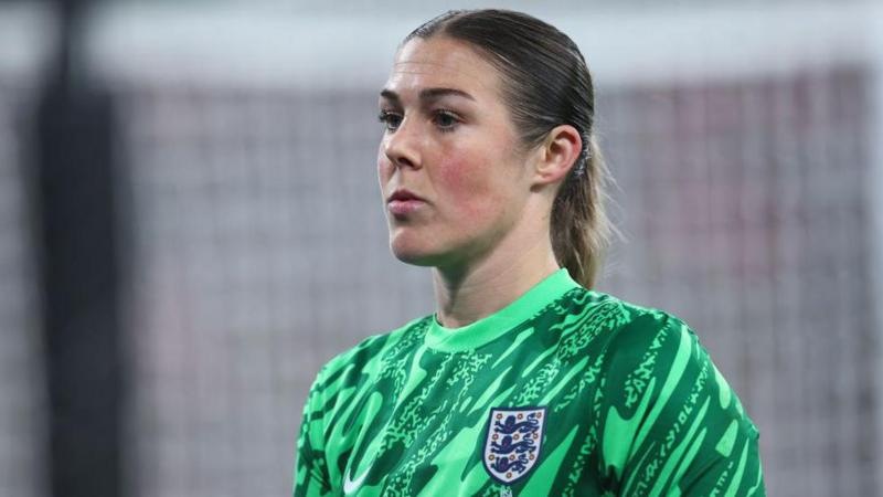 I've not written book to tear anyone down - Earps