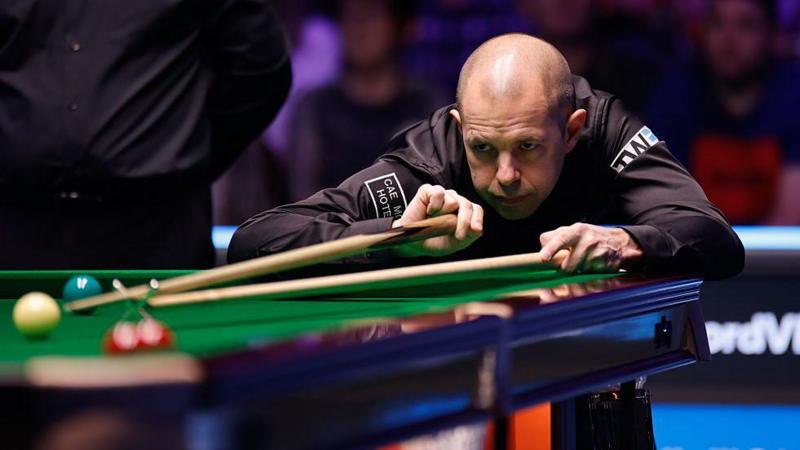 Hawkins beats Lisowski to win first Welsh Open title