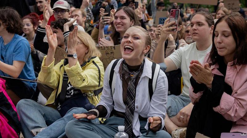 Young Ukrainians get their way as Zelensky overturns law to defuse crisis