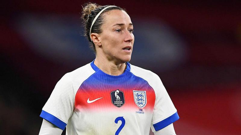 How do Lionesses solve full-back succession problem?