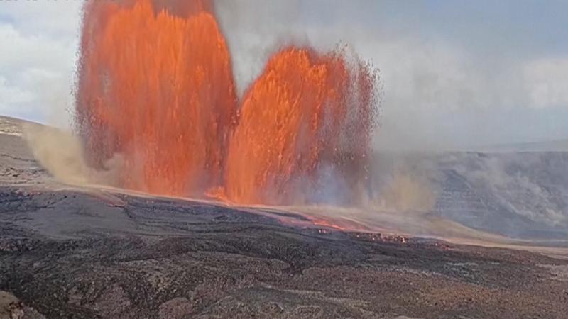 Volcanic fragments rain down as Hawaii's Kilauea volcano erupts