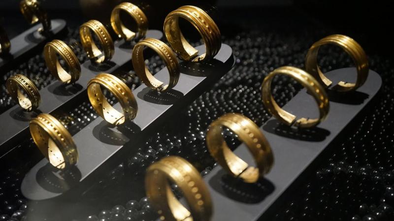 Thieves steal Bronze Age artifacts from Spanish museum in four-minute heist