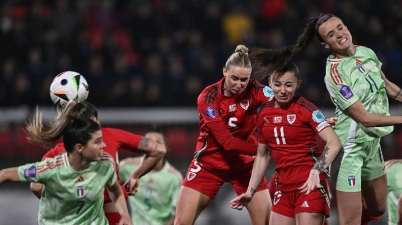 Wales Women's Football Team - BBC Sport