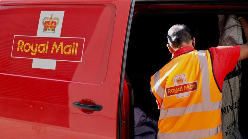 Royal Mail to allow part-time posties to work more to improve service