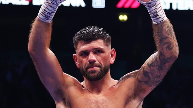 Cordina closer to two-weight title dream after win