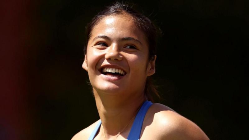 Raducanu makes winning start to grass-court season
