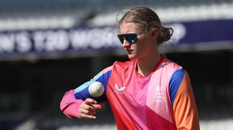 Ice packs & F1 cooling vests - England ready for heat