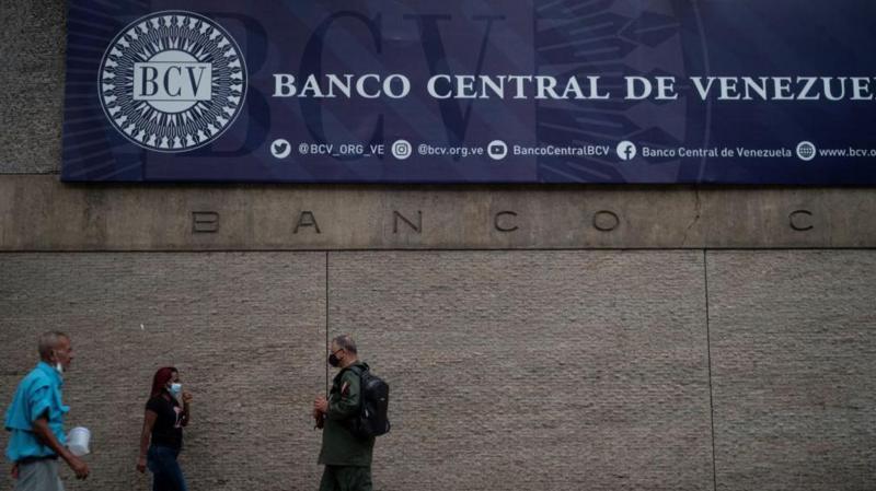 US eases sanctions on state-run Venezuelan banks