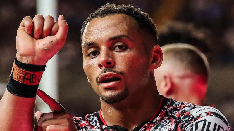 Heroic Leigh defence denies table-toppers Leeds