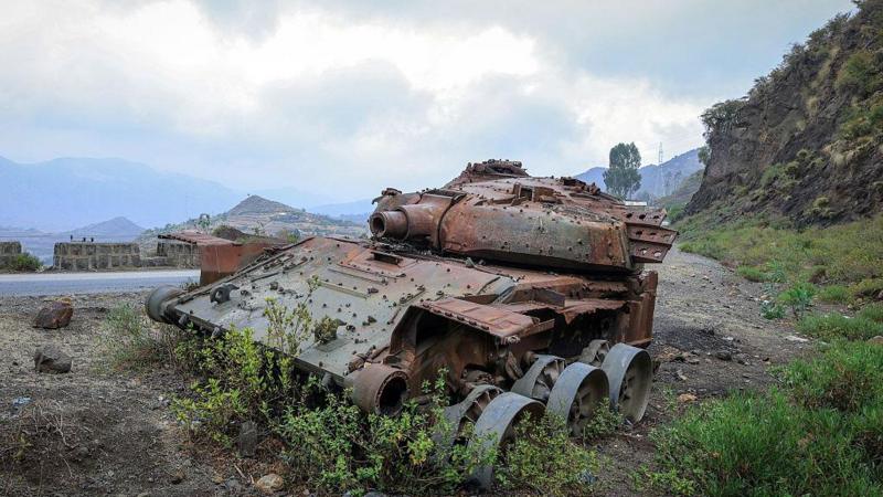 Hundreds flee fighting in northern Ethiopia as fears rise of return to civil war