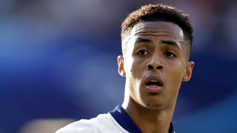 Hutchinson's £37.5M Forest Transfer Shakes Up Football World!
