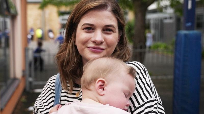 'It gave me my voice back': How group singing is helping new mums with postnatal depression