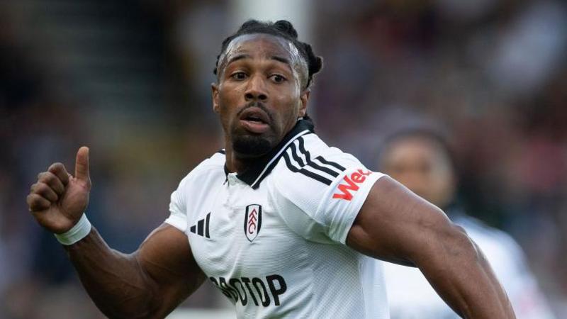 West Ham sign winger Traore from Fulham