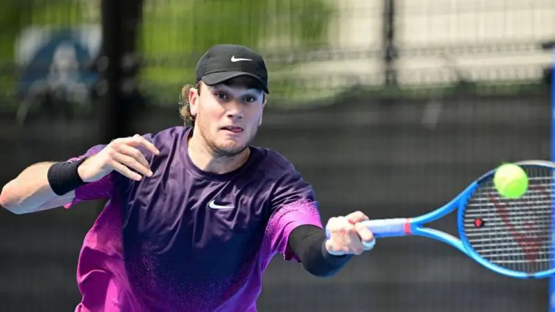 Draper Defeats Bellucci to Secure Spot in Japan Open Last 16.