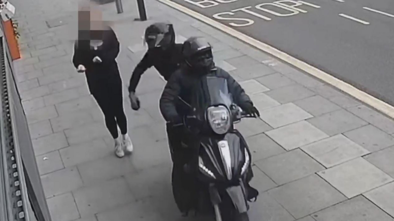 One iPhone led police to gang suspected of sending up to 40,000 stolen UK phones to China