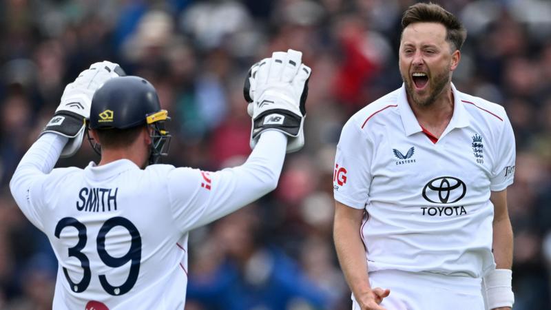 England move closer to victory over New Zealand on wet day at Lord's