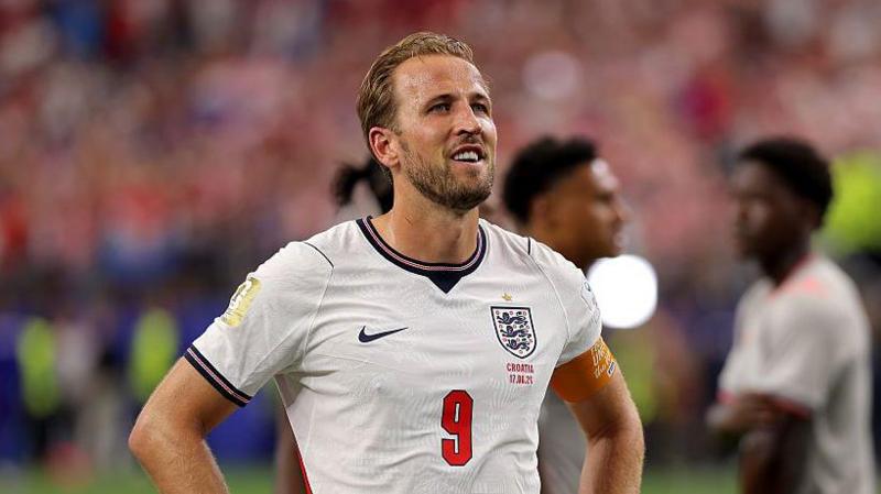 Wonderwall sing-along one of my favourite England moments - Kane