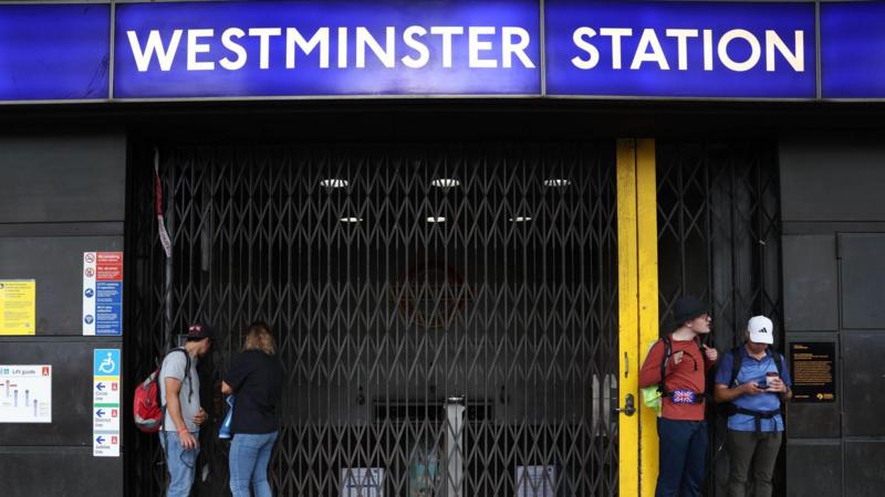 More Tube disruption as RMT union talks collapse