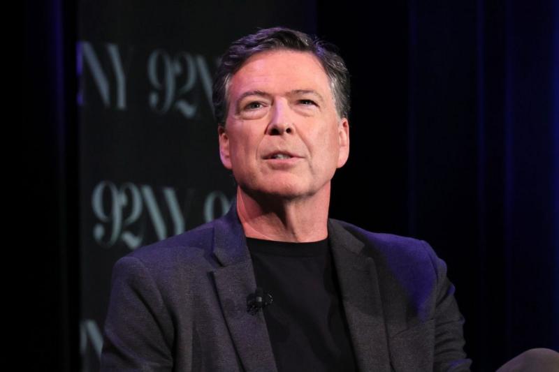 Trump pressed to prosecute Comey, but his own actions could undermine the case