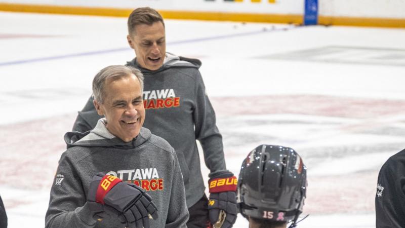 Diplomacy on ice: Mark Carney and Alexander Stubb play hockey