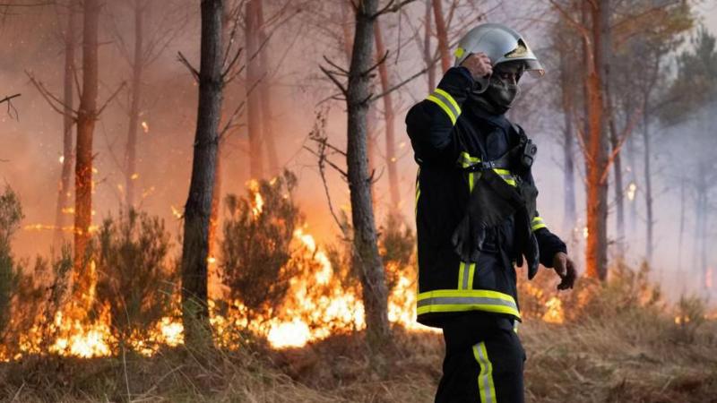 France and Spain wildfire witnesses describe 'wall of flames', fear and stress