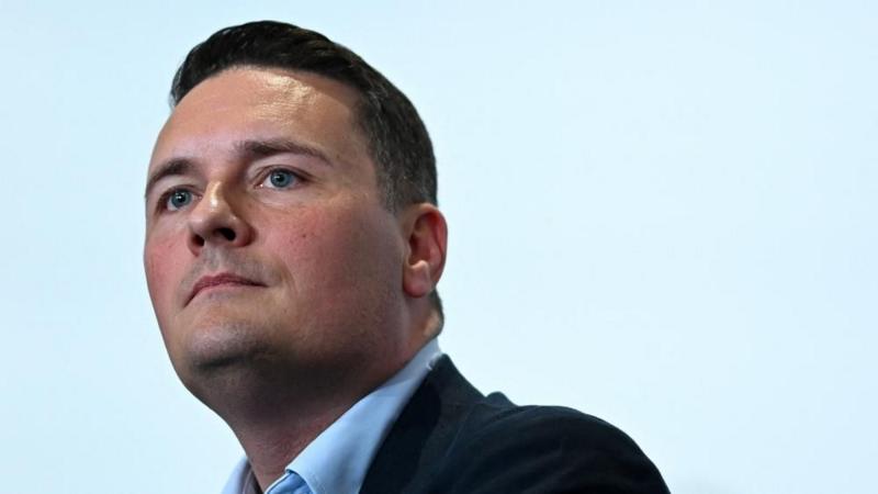 Labour leadership jostling puts Brexit back under political spotlight