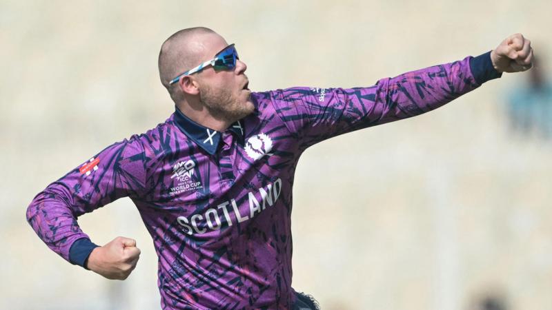 Leask & Munsey star as Scotland beat debutants Italy