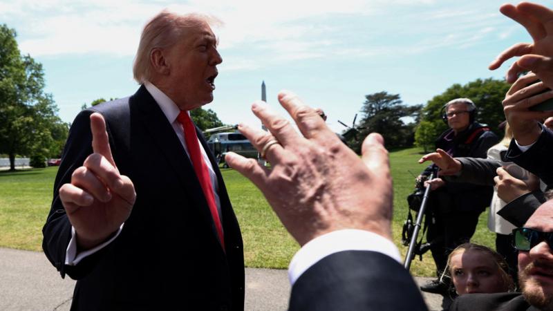 'Quiet, quiet, quiet!' - What triggers Trump to shut down reporters?