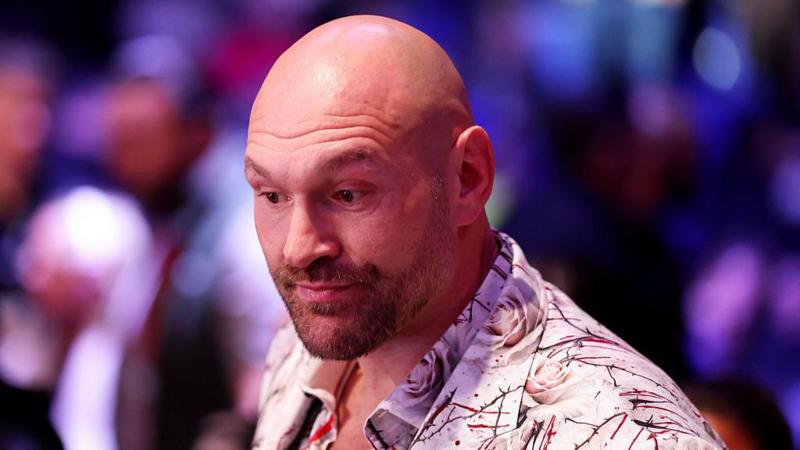 Fury to face Makhmudov in April comeback fight