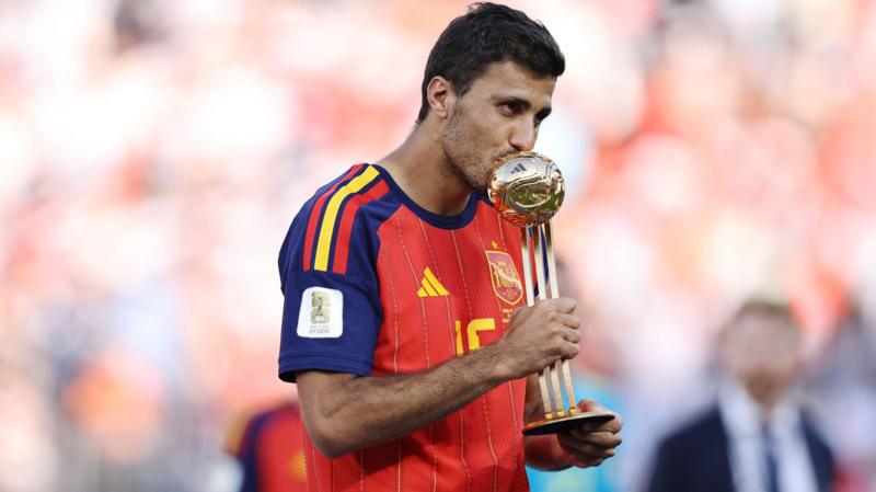 How do Manchester City manage the Rodri dilemma?